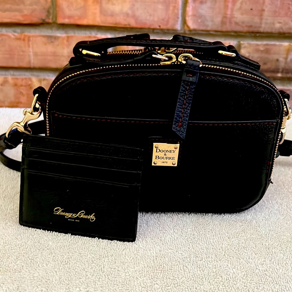 Dooney & Bourne Belvedere Ambler